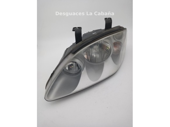FARO DERECHO SSANGYONG RODIUS |Desguaces La Cabaña