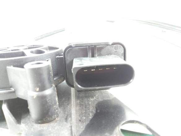 724256106 ELEVALUNAS PUERTA LAT DEL IZQ BMW 1 (F20) |Desguaces La Cabaña