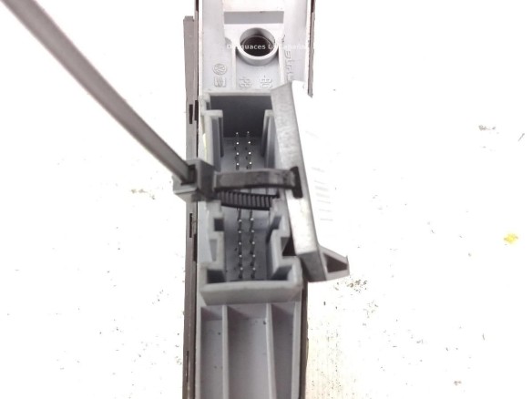 3AB927137 INTERRUPTOR FRENO MANO ELECTRICO VW PASSAT (362) |Desguaces La Cabaña