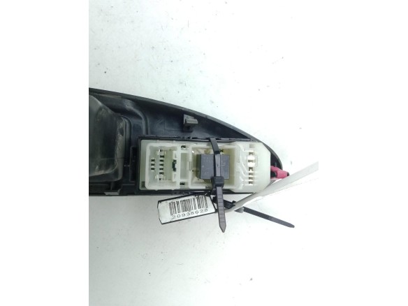 MANDO ELEVALUNAS PUERTA LAT TRA IZQ TOYOTA LAND CRUISER PRADO (_J12_) |Desguaces La Cabaña