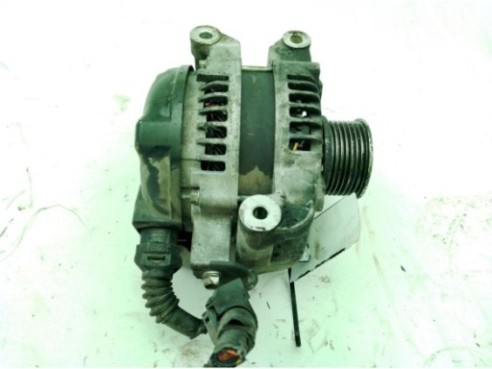1042104521 ALTERNADOR TOYOTA VERSO (_R2_)|Desguaces La Cabaña