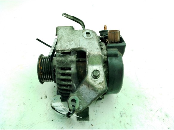 270600Y050 ALTERNADOR TOYOTA YARIS (_P9_)|Desguaces La Cabaña