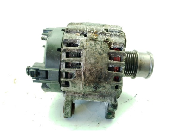 04E903015T ALTERNADOR SEAT LEON ST (5F8)|Desguaces La Cabaña