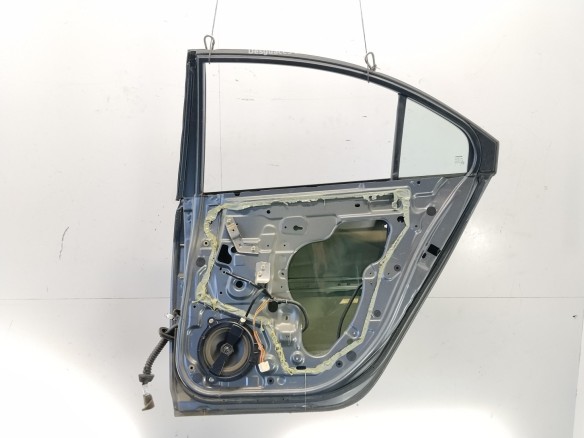   PUERTA LAT TRA DER NISSAN PRIMERA Hatchback (P12)|Desguaces La Cabaña