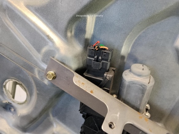   ELEVALUNAS PUERTA LAT DEL IZQ NISSAN PRIMERA Hatchback (P12)|Desguaces La Cabaña