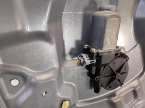   ELEVALUNAS PUERTA LAT DEL DER NISSAN PRIMERA Hatchback (P12)|Desguaces La Cabaña