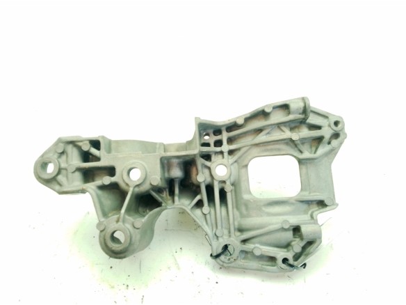   SOPORTE ALTERNADOR DACIA SANDERO II|Desguaces La Cabaña