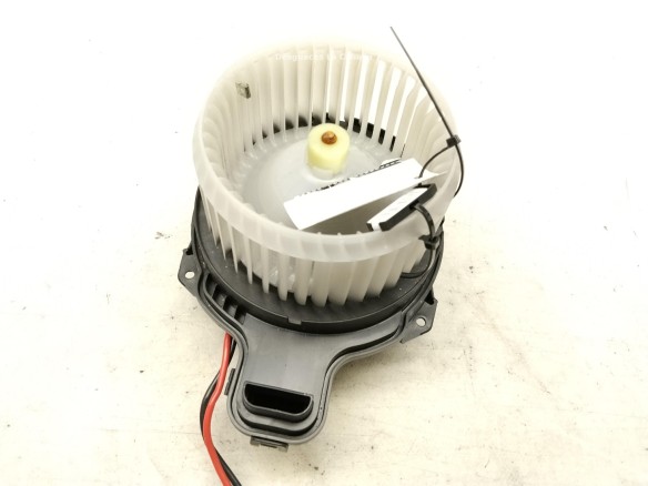   MOTOR CALEFACCION FORD FOCUS IV (HN)|Desguaces La Cabaña