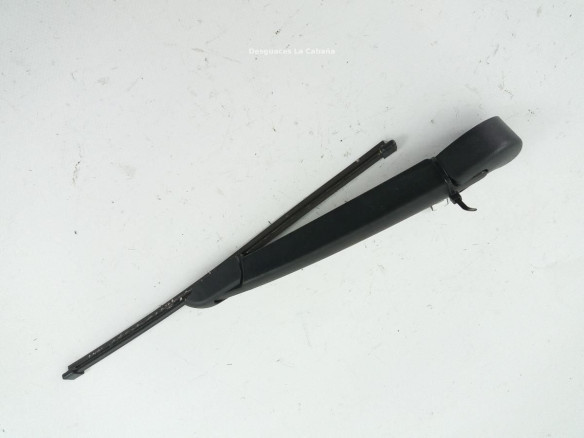 BRAZO LIMPIAPARABRISAS TRA PORTÓN HYUNDAI i30 (GD) |Desguaces La Cabaña