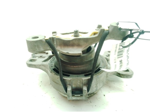   SOPORTE MOTOR IZQ VOLVO V40 Fastback (525, 526)|Desguaces La Cabaña