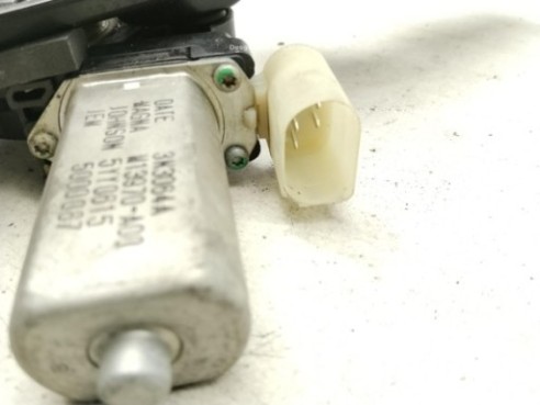 51357281884 ELEVALUNAS PUERTA LAT TRA DER BMW 1 (F20)|Desguaces La Cabaña
