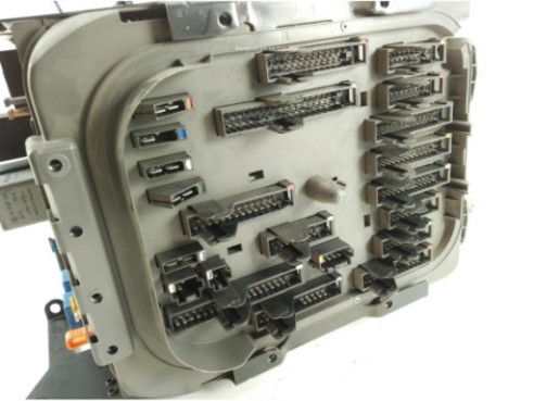 5010485057 MODULO ELECTRONICO RENAULT Premium|Desguaces La Cabaña 2