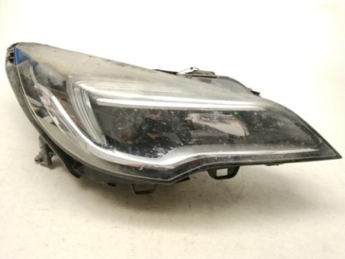 39081893 FARO DERECHO OPEL ASTRA J (P10)|Desguaces La Cabaña