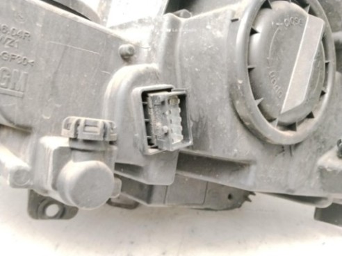 39081893 FARO DERECHO OPEL ASTRA J (P10)|Desguaces La Cabaña