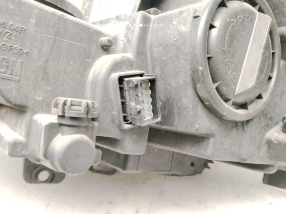39081893 FARO DERECHO OPEL ASTRA J (P10)|Desguaces La Cabaña
