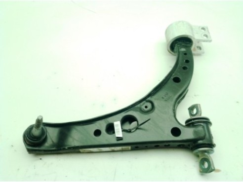 39089345 BRAZO SUSPENSION DEL DER INF OPEL ASTRA J (P10)|Desguaces La Cabaña