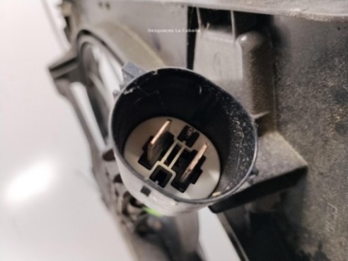 2213993 ELECTROVENTILADOR FORD FOCUS IV (HN)|Desguaces La Cabaña