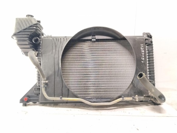 A9015003500 RADIADOR AGUA MERCEDES BENZ SPRINTER 3-t Furgón (903)|Desguaces La Cabaña