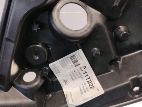 A1767303800 ELEVALUNAS PUERTA LAT TRA IZQ MERCEDES BENZ CLASE A (W176)|Desguaces La Cabaña