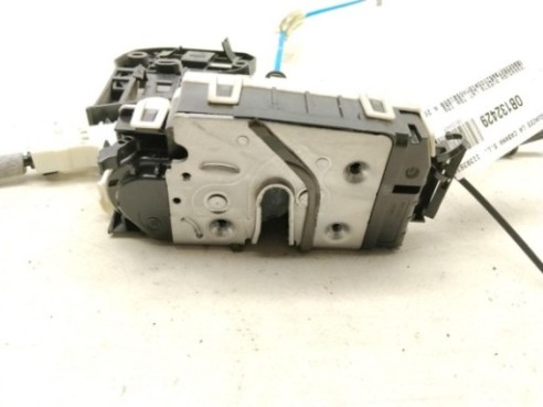 A2047302735 CERRADURA PUERTA LAT TRA IZQ MERCEDES BENZ CLASE A (W176)|Desguaces La Cabaña