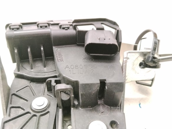 A0997400200 CERRADURA PORTON / TAPA MALETA MERCEDES BENZ CLASE A (W176)|Desguaces La Cabaña
