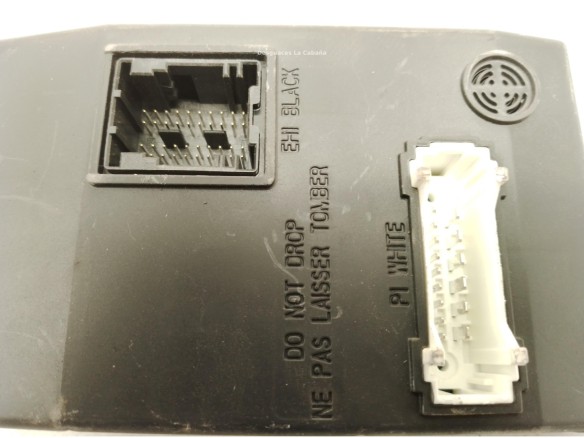 8201013757 CENTRALITA MOTOR DACIA SANDERO|Desguaces La Cabaña
