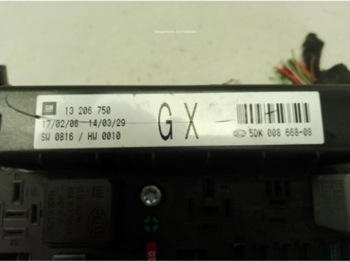 13206750GX CAJA FUSIBLES EXTERIOR (BSM) OPEL ASTRA H GTC (A04)|Desguaces La Cabaña