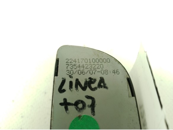 7354423220 INTERRUPTOR NIEBLA FIAT LINEA (323_, 110_)|Desguaces La Cabaña