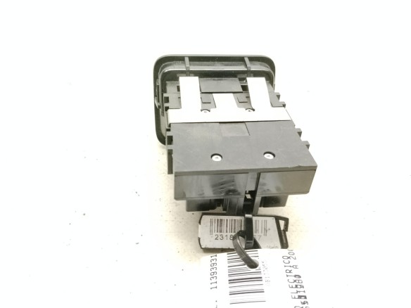 A24690504519107 INTERRUPTOR FRENO MANO ELECTRICO MERCEDES BENZ CLASE A (W176)|Desguaces La Cabaña