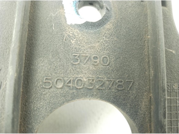 504032787 BISAGRA CAPO IZQ  IVECO EuroCargo|Desguaces La Cabaña