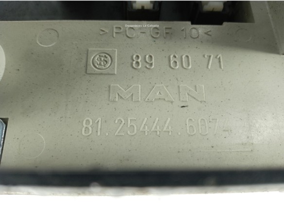 81254446074 CAJA FUSIBLES INTERIOR (BSI)  MAN TGX|Desguaces La Cabaña