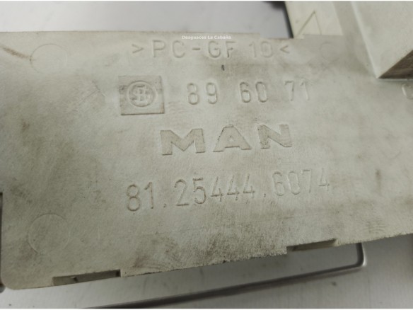 81254446074 CAJA FUSIBLES INTERIOR (BSI)  MAN TGL|Desguaces La Cabaña