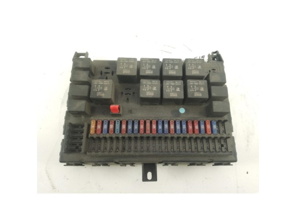 1895428 526741F01 CAJA FUSIBLES INTERIOR (BSI)  DAF XF 105|Desguaces La Cabaña