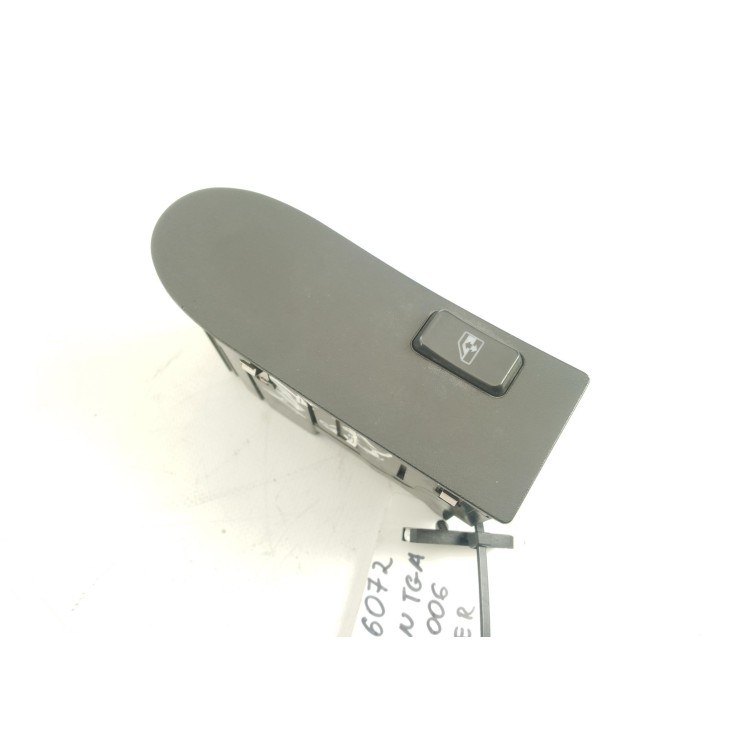  81258067097 MANDO ELEVALUNAS PUERTA LAT DEL DER  MAN TGA|Desguaces La Cabaña