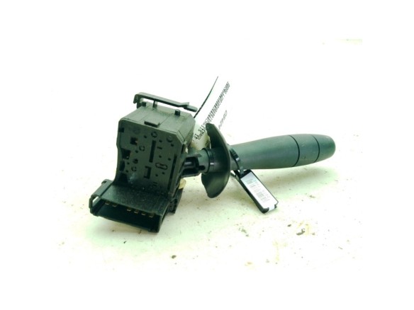 8200251704 MANDO LIMPIAPARABRISAS RENAULT TRUCKS MASCOTT Caja/Chasis|Desguaces La Cabaña
