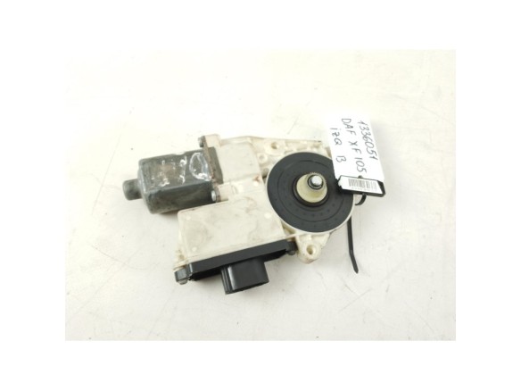 S066 095 201B MOTOR ELEVALUNAS PUERTA LAT DEL IZQ DAF XF 105|Desguaces La Cabaña