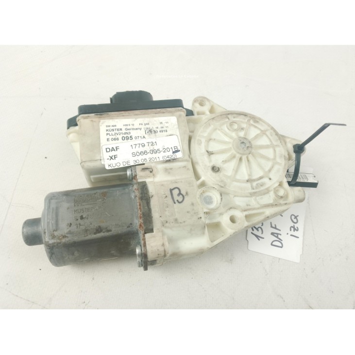 S066 095 201B MOTOR ELEVALUNAS PUERTA LAT DEL IZQ DAF XF 105|Desguaces La Cabaña