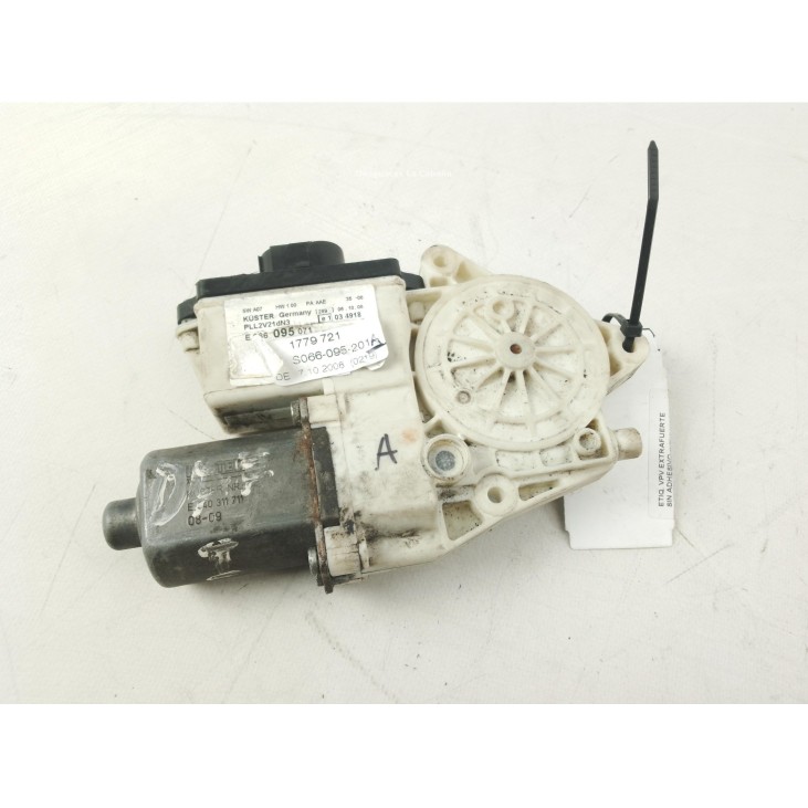 S066 095 201A MOTOR ELEVALUNAS PUERTA LAT DEL IZQ DAF XF 105|Desguaces La Cabaña