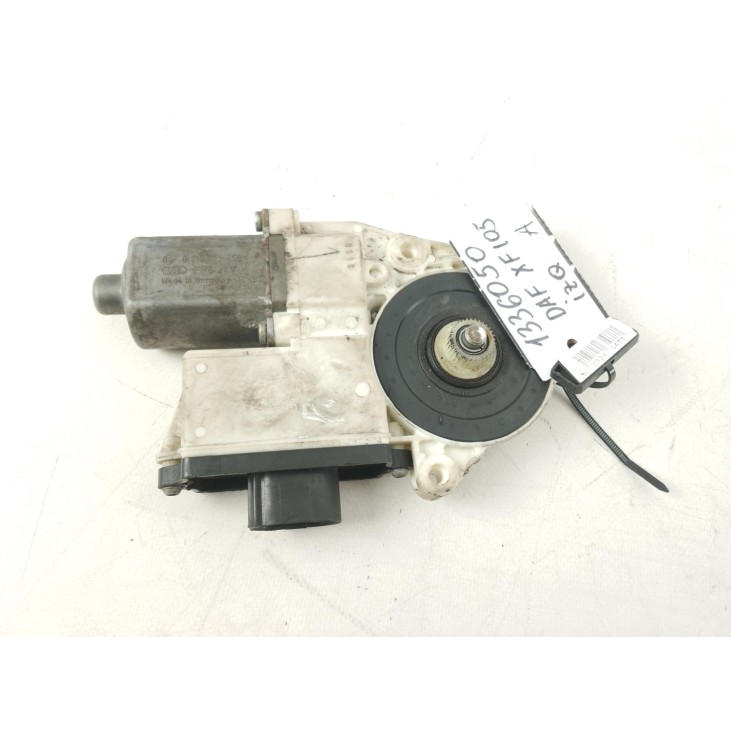 S066 095 201A MOTOR ELEVALUNAS PUERTA LAT DEL IZQ DAF XF 105|Desguaces La Cabaña