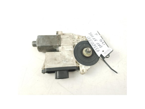 S066 095 201A MOTOR ELEVALUNAS PUERTA LAT DEL IZQ DAF XF 105|Desguaces La Cabaña