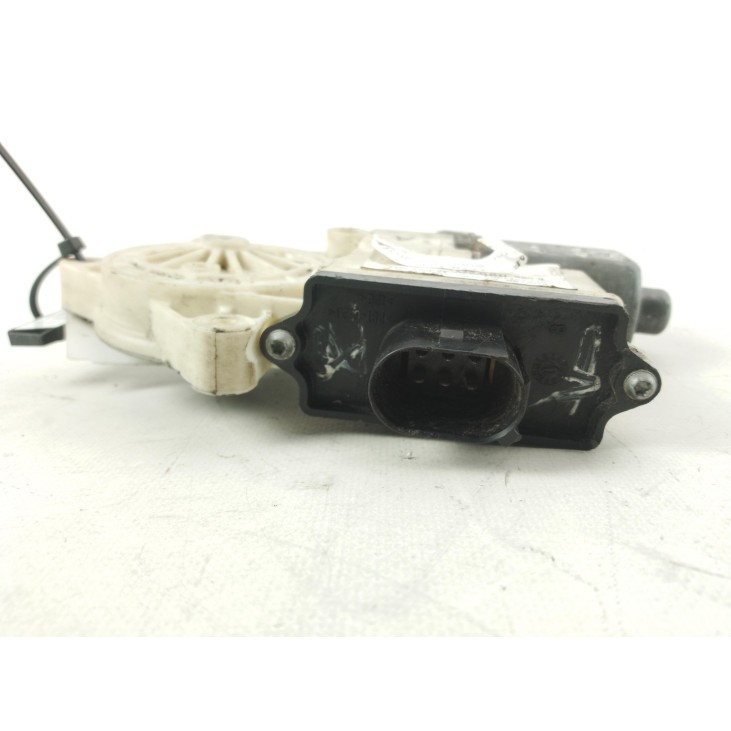 S066 095 201A MOTOR ELEVALUNAS PUERTA LAT DEL IZQ DAF XF 105|Desguaces La Cabaña