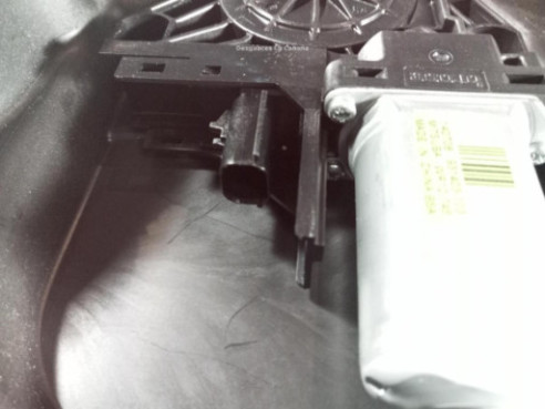 ELEVALUNAS PUERTA LATERAL TRASERA DERECHA|Desguaces La Cabaña 2