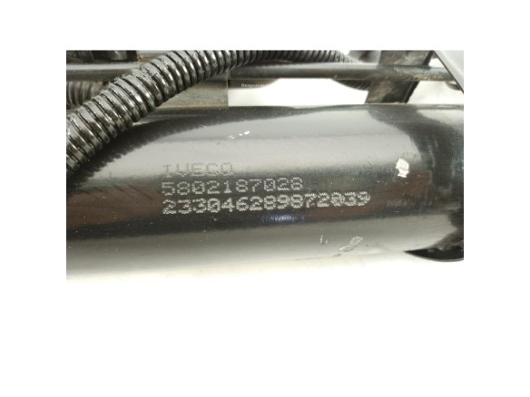 5802187028 PISTON ELEVAR CABINA IVECO Stralis|Desguaces La Cabaña