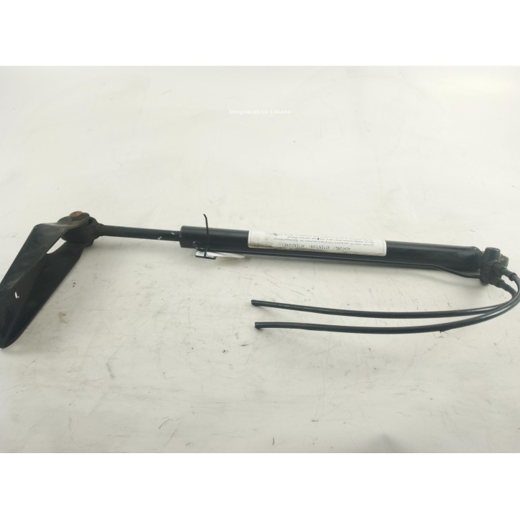 81978122318 PISTON ELEVAR CABINA MAN TGL|Desguaces La Cabaña