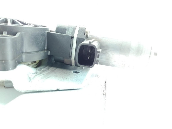 128001071E ELEVALUNAS PUERTA LAT DEL DER DACIA DUSTER |Desguaces La Cabaña