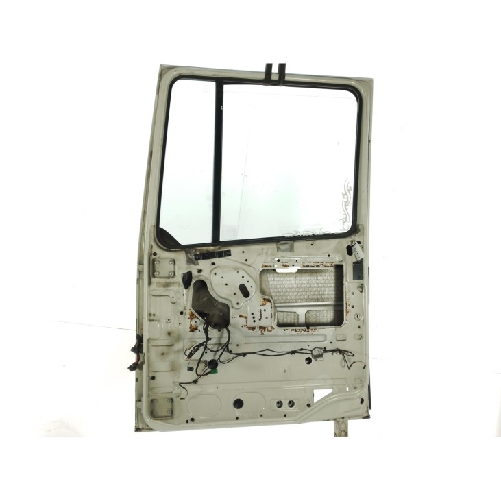 PUERTA LAT DEL DER DAF XF 105|Desguaces La Cabaña
