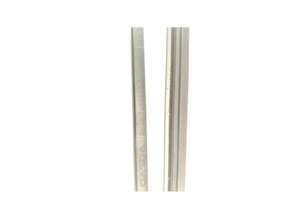 BRAZO LIMPIAPARABRISAS DEL DER VOLVO C30 (533)|Desguaces La Cabaña