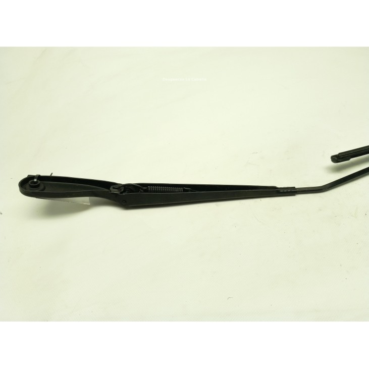 BRAZO LIMPIAPARABRISAS DEL DER VOLVO C30 (533)|Desguaces La Cabaña