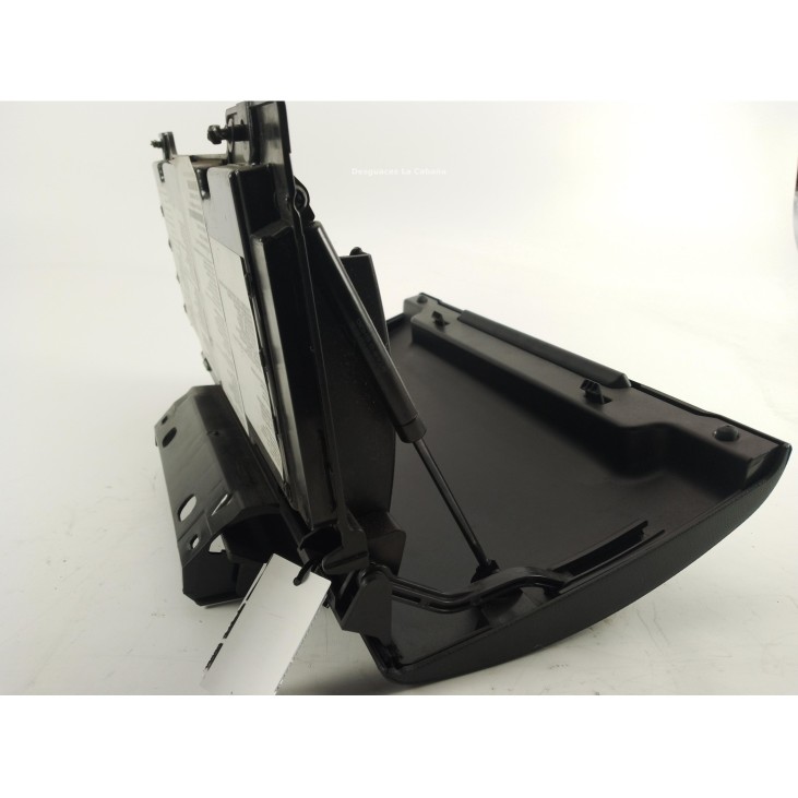 504321638 GUANTERA SUPERIOR DER IVECO Stralis|Desguaces La Cabaña