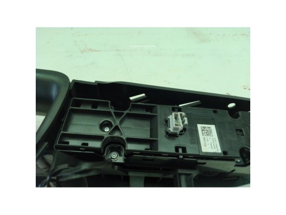   MANDO ELEVALUNAS PUERTA LAT DEL IZQ FORD FOCUS IV (HN)|Desguaces La Cabaña